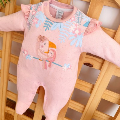 Macacão Trape Zape - Mamãe e Bebê Tucano - Rosa